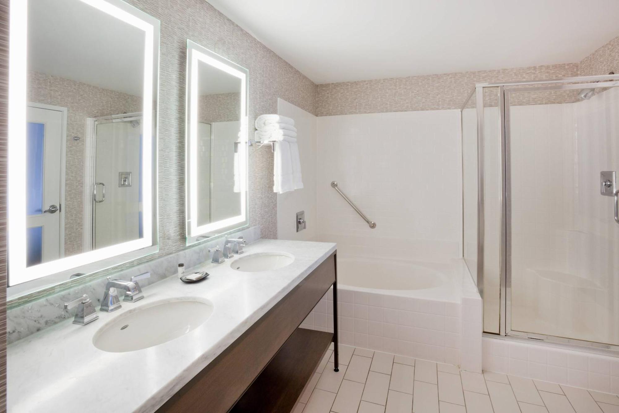 Sheraton St Paul Woodbury Hotel Buitenkant foto